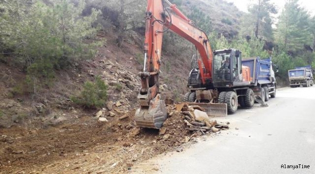 Alanya'da 11 mahallenin grup yoluna bakım onarım