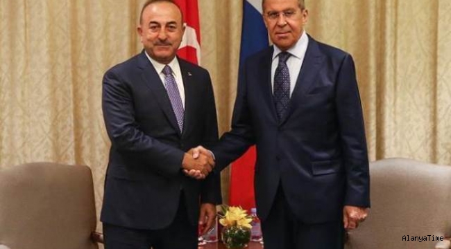 Dışişleri Bakanı Çavuşoğlu, Katar'da Rus mevkidaşı Lavrov ile görüştü