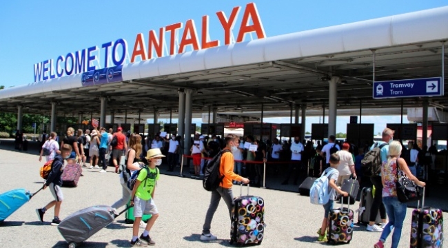 Antalya'ya hava yoluyla gelen turist sayısı 1 milyonu geçti