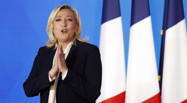 Le Pen'den ilk açıklama: 'Bu gecenin sonucu kendi içinde büyük bir zafer'