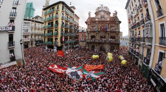 İspanya'da San Fermin Festivali iki yıllık aranın ardından yeniden başladı