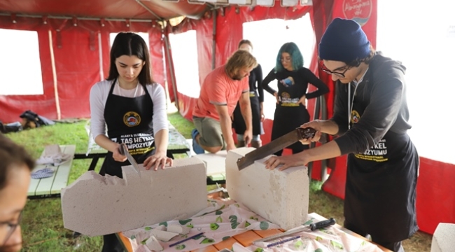 TÜRKLER GÜZEL SANATLAR LİSESİ ÖĞRENCİLERİNDEN HEYKEL SEMPOZYUMUNA ZİYARET