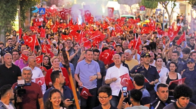 ALANYA BELEDİYESİ'NDEN MUHTEŞEM 19 MAYIS KUTLAMASI ALANYA FENER ALAYI VE YÜZYÜZEYKEN KONUŞURUZ KONSERİYLE UNUTULMAZ BİR BAYRAM YAŞADI