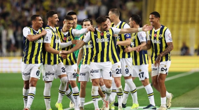 Fenerbahçe, rekorlar kırdığı sezonu kupasız kapattı