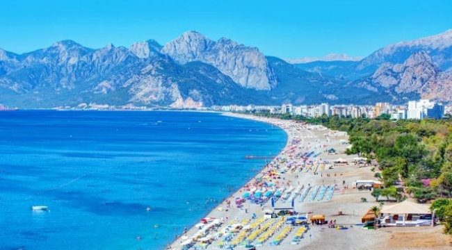 Antalya, bayram tatilinde nüfusunun iki katı turisti ağırlayacak