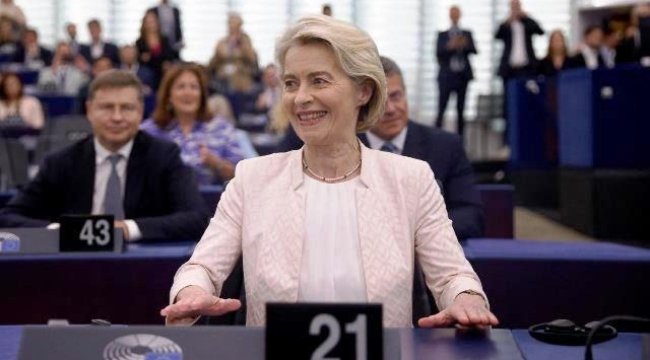 Ursula von der Leyen bir kez daha AB Komisyonu Başkanı seçildi