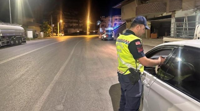 Alanya'da jandarmadan sürücülere ceza yağdı