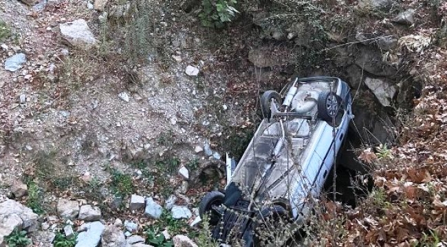 Alanya'da otomobil 4 metre yükseklikten çukura düştü