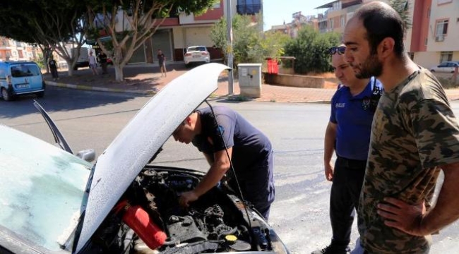 Burnuna gelen benzin kokusu sonrası aracı alev aldı