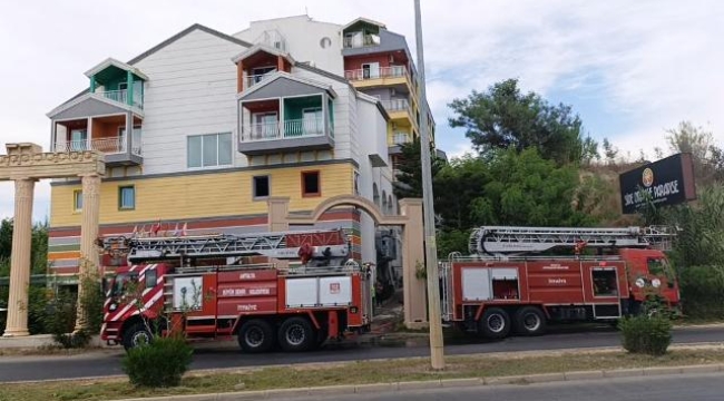 Otel mutfağında çıkan yangını itfaiye söndürdü