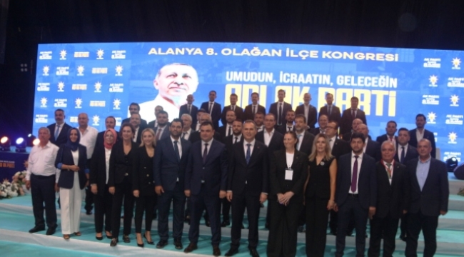 AK Parti Alanya'da görev dağılımı yapıldı