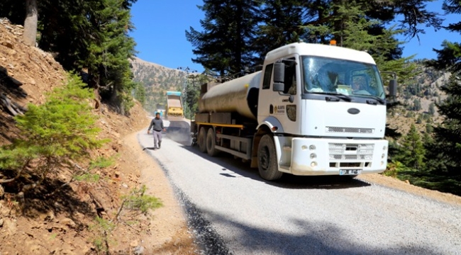 Alanya Belediyesi Cindi Yaylası'nı asfaltlıyor