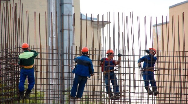  Alanya'da inşaat işçisi 5'inci kattan düştü  