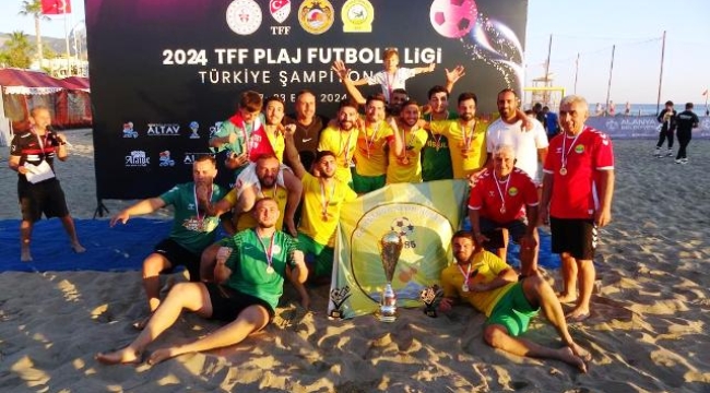 Alanya'da plaj futbol finalinde şampiyon Gümüldürspor oldu