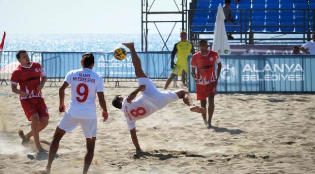 Alanya'da TFF Plaj Futbolu Ligi Süper Finalleri başladı