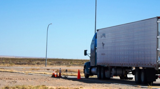 Alanya'da TIR ile motosiklet çarpıştı: 1 yaralı 