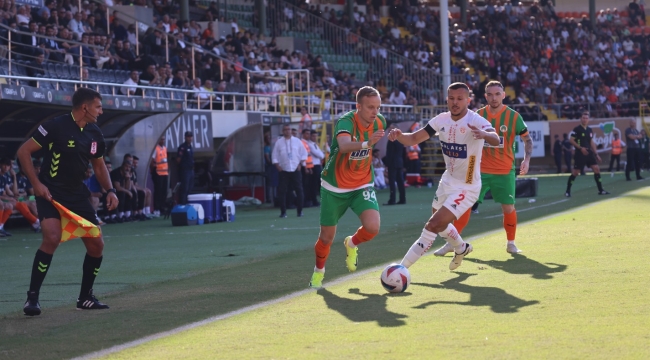 Alanyaspor kan kaybediyor: 1-2