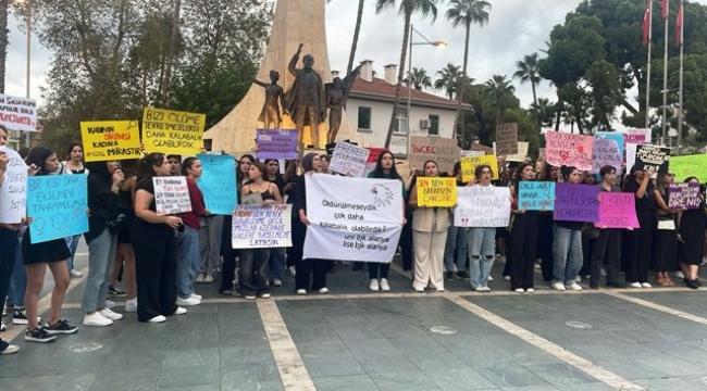 ALKÜ'lü öğrenciler Alanya'da kadın cinayetlerini protesto etti