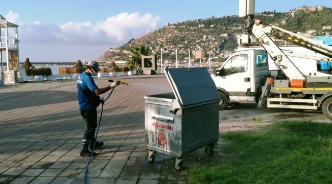 BŞB'nin sinek timleri Alanya sokaklarında 