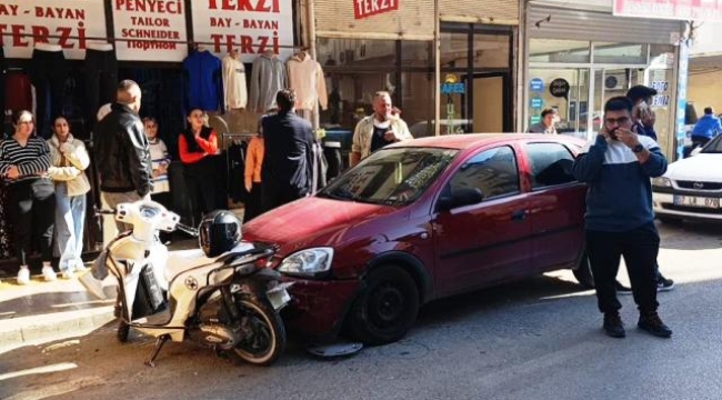 14 yaşındaki motosiklet sürücüsü 3 araca çarptı