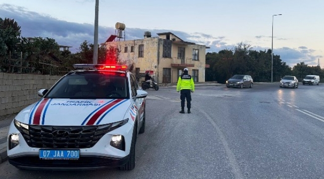 Alanya'da jandarmanın uygulamasında 2 şahıs yakalandı