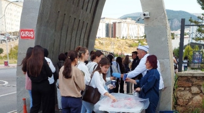 Büyükşehir'den Alanya'da çorba ikramı