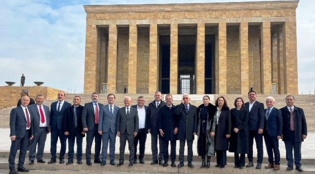 Osman Tarık Özçelik, Anıtkabir'i ziyaret etti