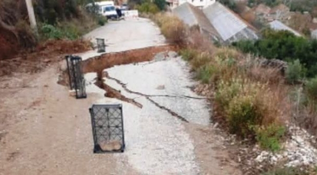 Alanya'da yol çöktü! Bölgede ulaşım durdu