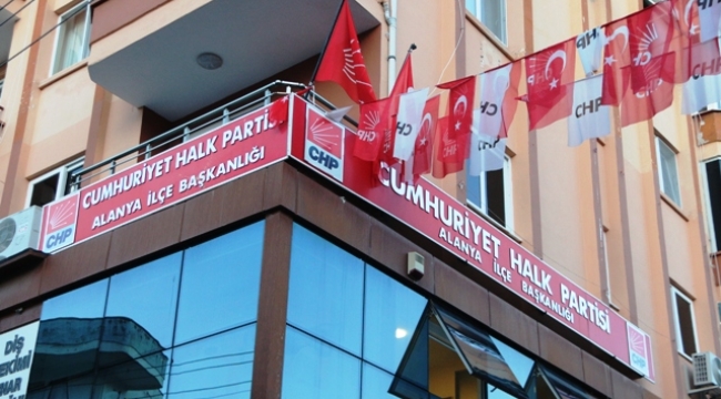 CHP Alanya yenilenme gündemi ile toplanıyor