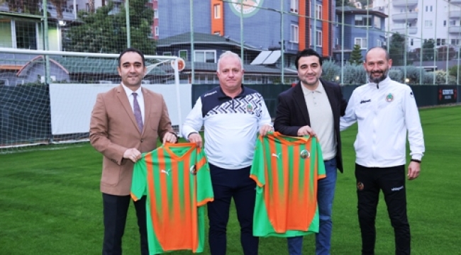 TFF Futbol Gelişim Direktörü Bayraktar'dan Alanyaspor'a ziyaret 