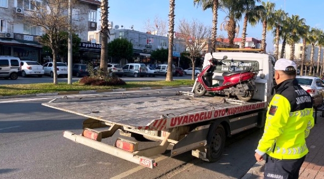 Alanya'da jandarma 18 aracı trafikten men etti 