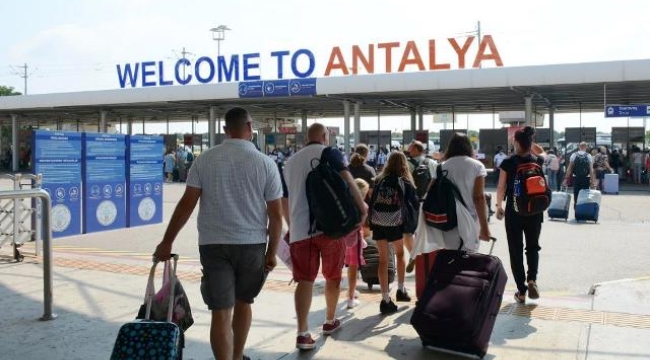 Antalya 2024'te 17 milyon turistle rekor ziyaretçi ağırladı