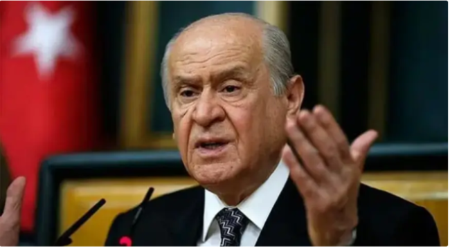 Bahçeli: PKK'lı teröristler ya silahlarını gömmeli ya da silahlarıyla birlikte teslim olmalı