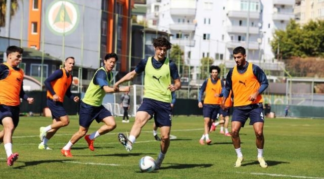Alanyaspor'da Kasımpaşa maçı hazırlıkları başladı
