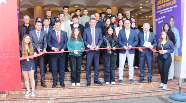 Alanya'da '7'nci Üniversite Tanıtım Günleri' yoğun ilgi gördü