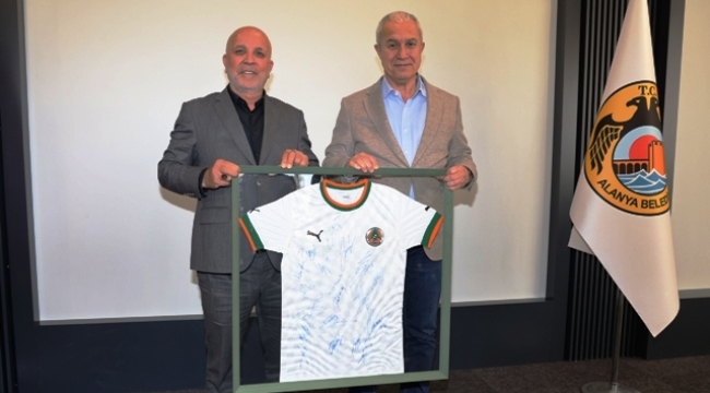 Alanyaspor Yönetim Kurulu'ndan Başkan Özçelik'e ziyaret