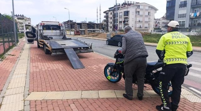 Motosiklet sürücüsünün son ihlali pahalıya mal oldu